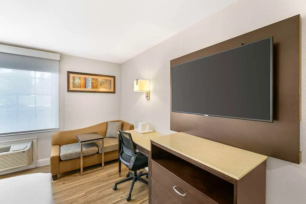 ** Отель Quality Inn & Suites Сакраменто США