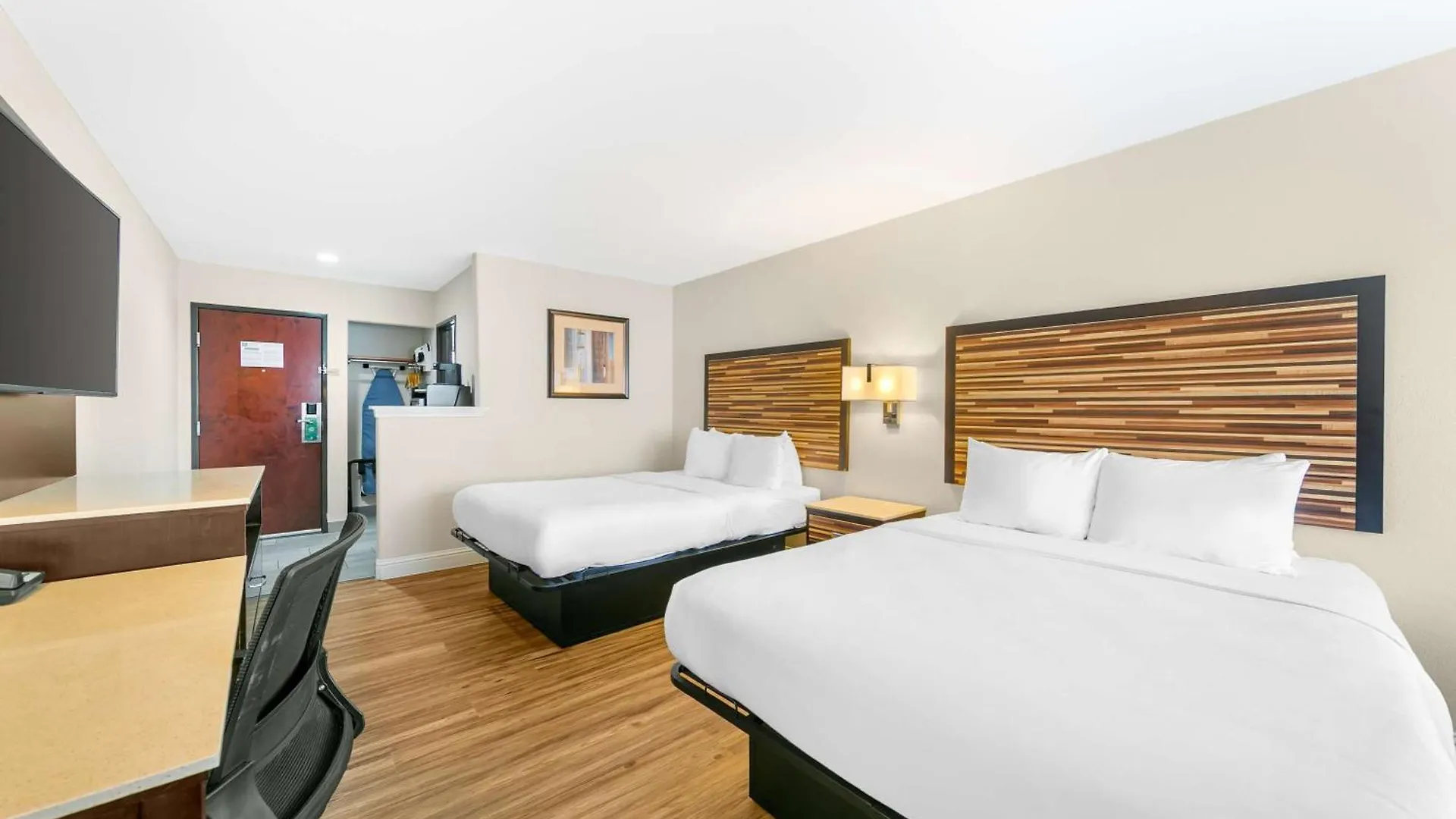** Отель Quality Inn & Suites Сакраменто США