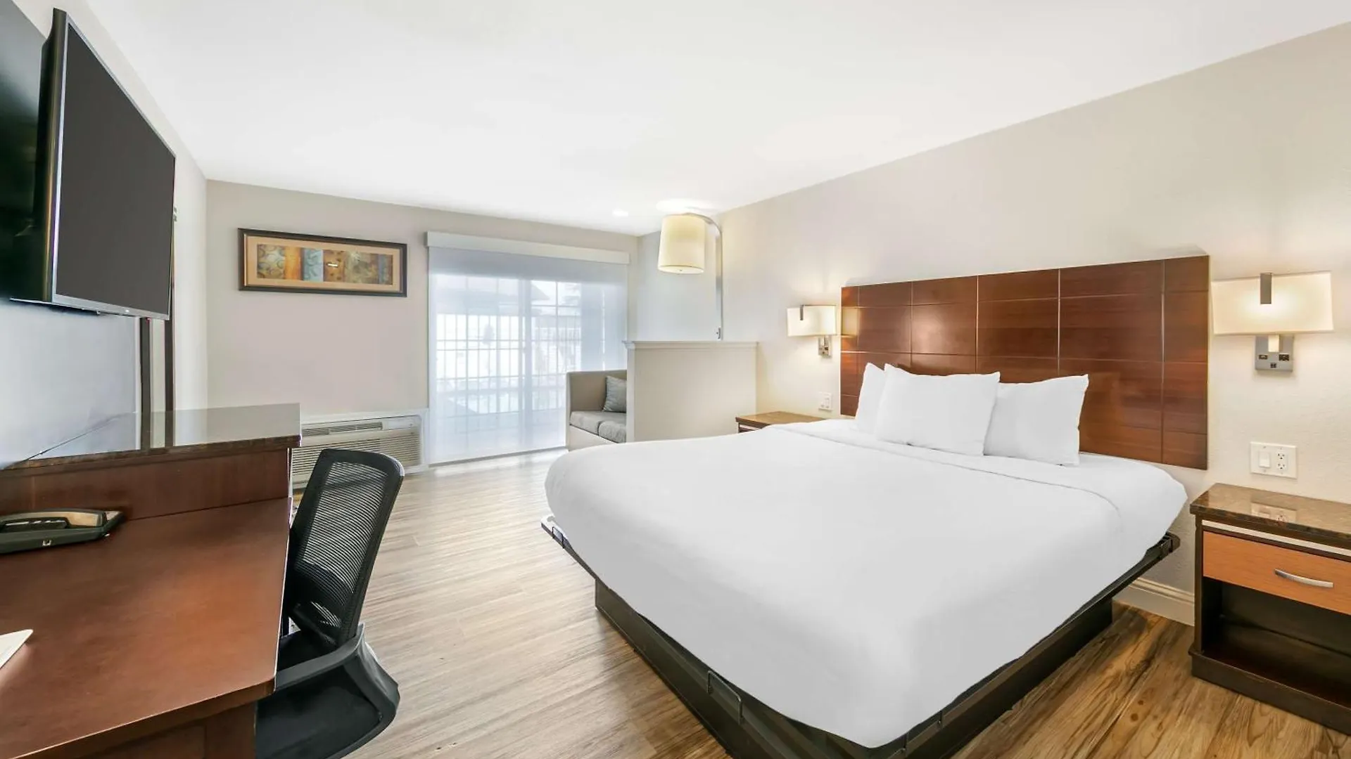 Quality Inn & Suites Sacramento 2*,  United States