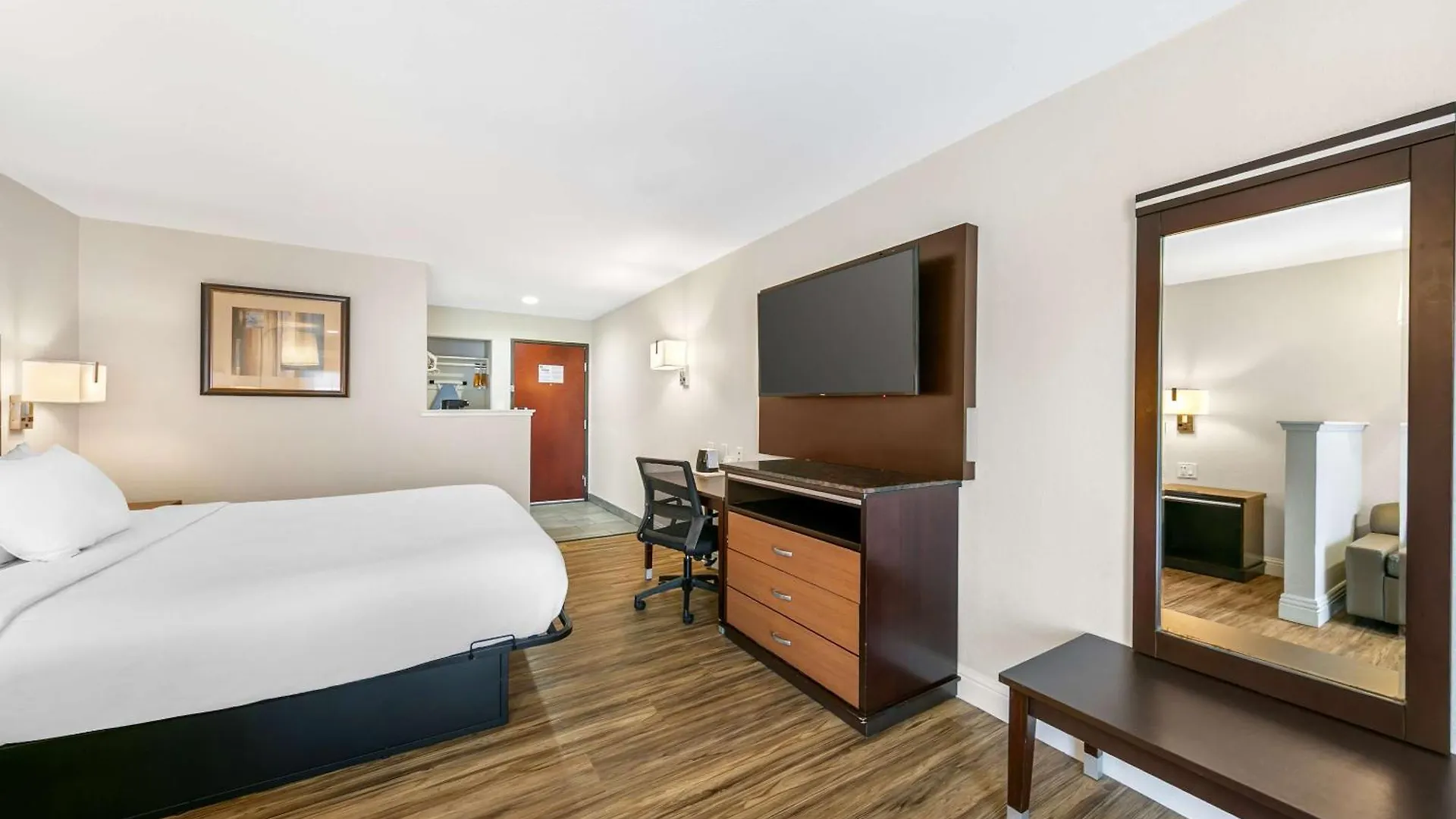 Quality Inn & Suites Sacramento